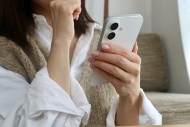 今すぐ答えを出さなくていい恋もある──迷っている40代女性のための「気持ちを整理する時間」